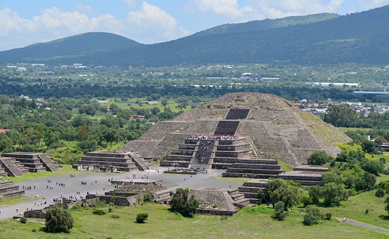 Les pyramides du Teotihuacan